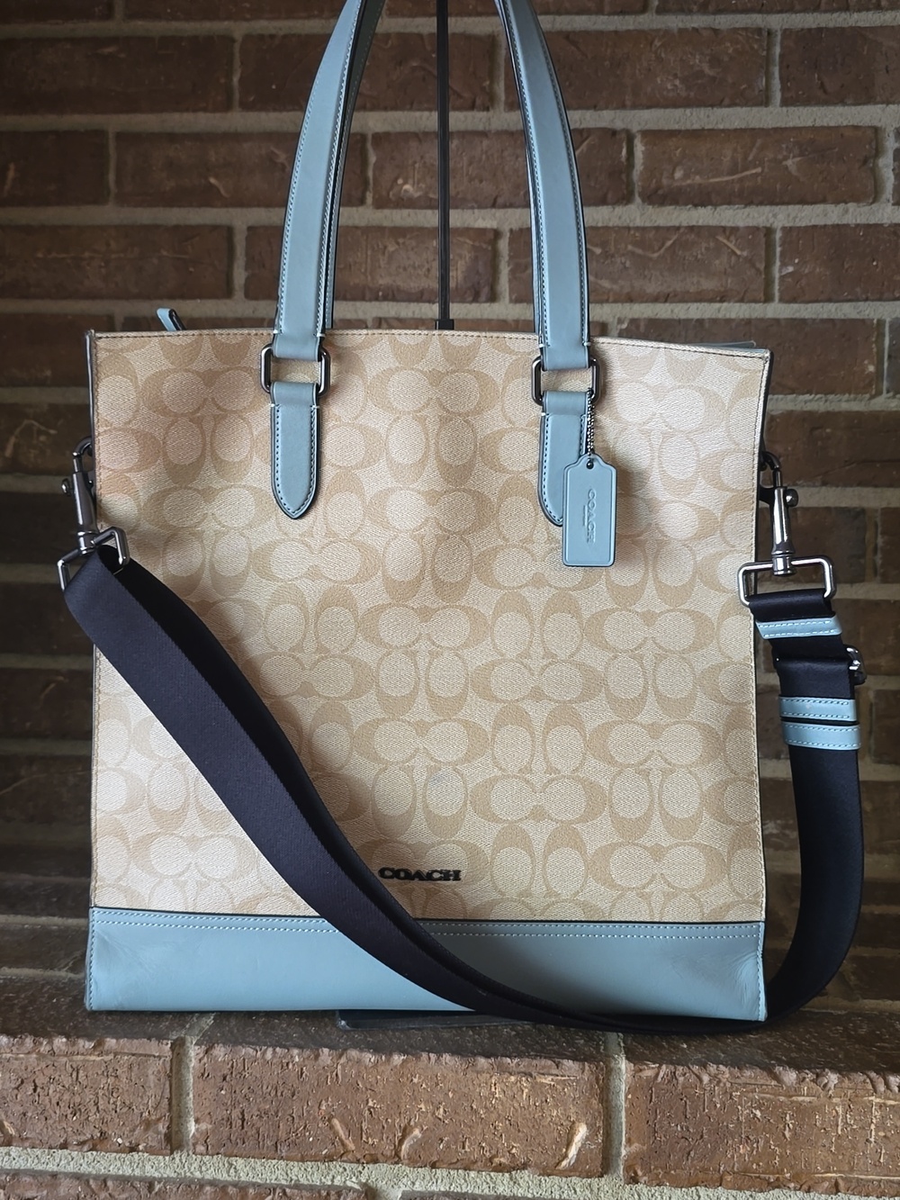 COACH GRAHAM STRUCTURED TOTE IN‎ COLORBLOCK SIGNATURE CANVAS TAN BLUE